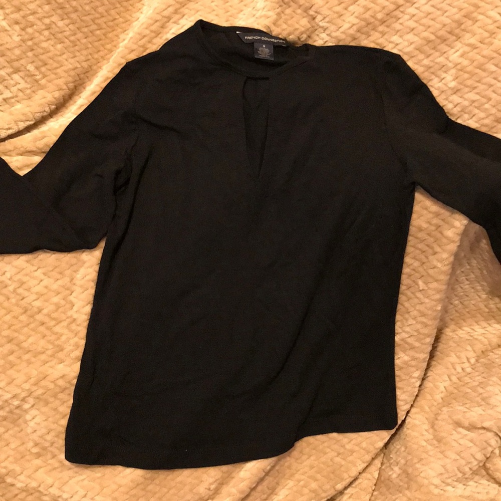 French Connection keyhole 3/4 sleeve top
